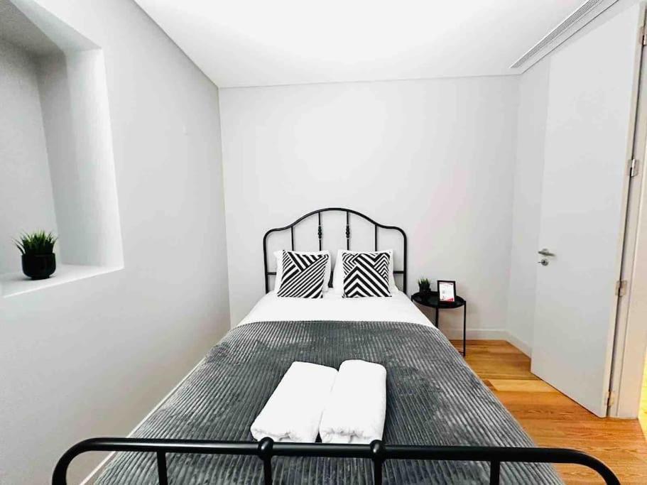 Lisbon Marques De Pombal Top Flat Great Locations City Center B Exteriör bild