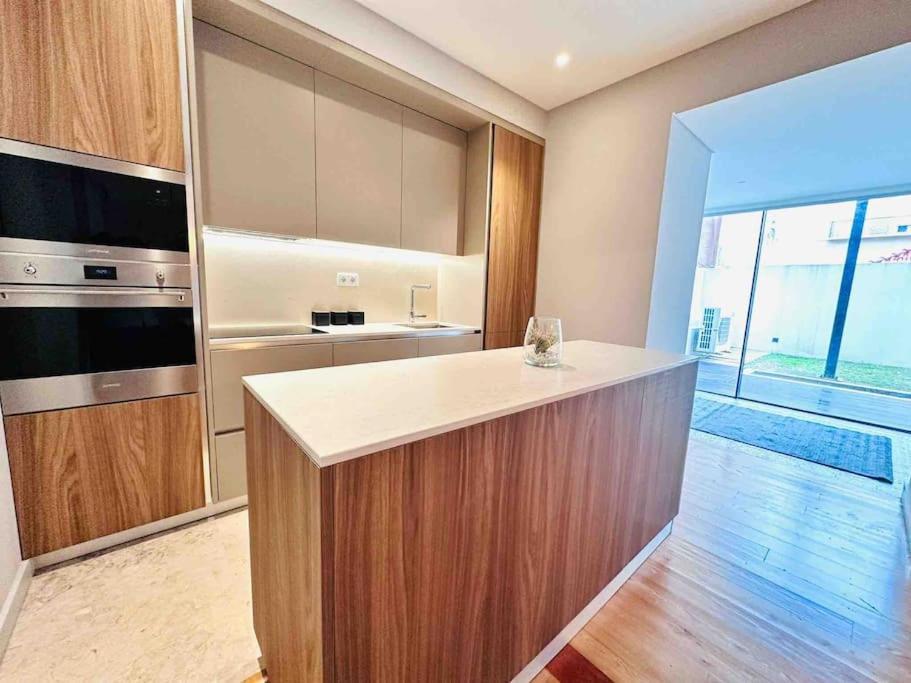 Lisbon Marques De Pombal Top Flat Great Locations City Center B Exteriör bild