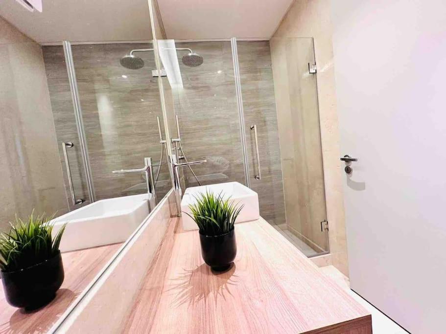 Lisbon Marques De Pombal Top Flat Great Locations City Center B Exteriör bild