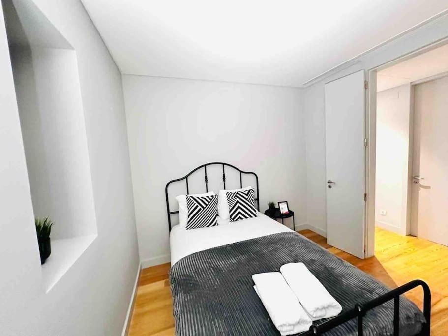 Lisbon Marques De Pombal Top Flat Great Locations City Center B Exteriör bild