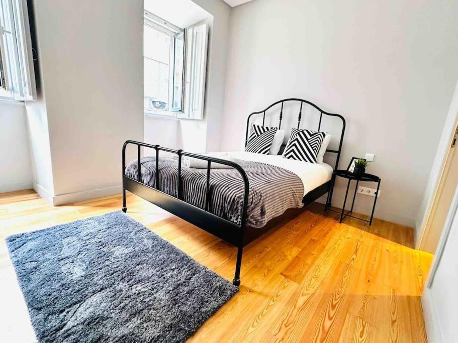 Lisbon Marques De Pombal Top Flat Great Locations City Center B Exteriör bild